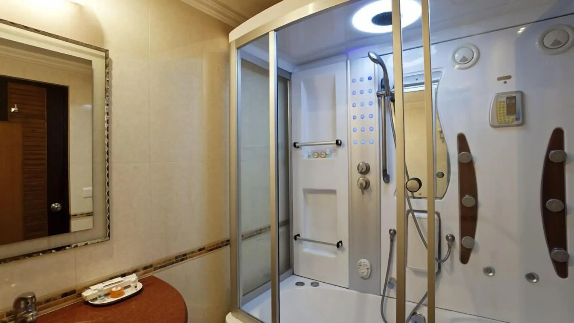 ***  Hotel Saptagiri New Delhi India